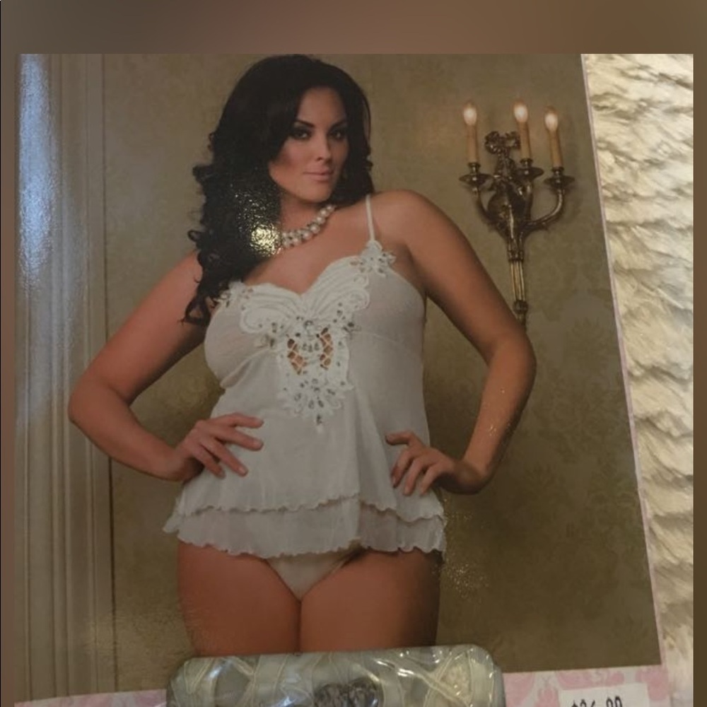 Leg Avenue Plus size